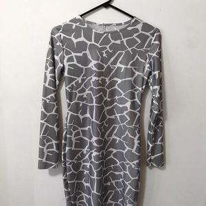 grey print dress